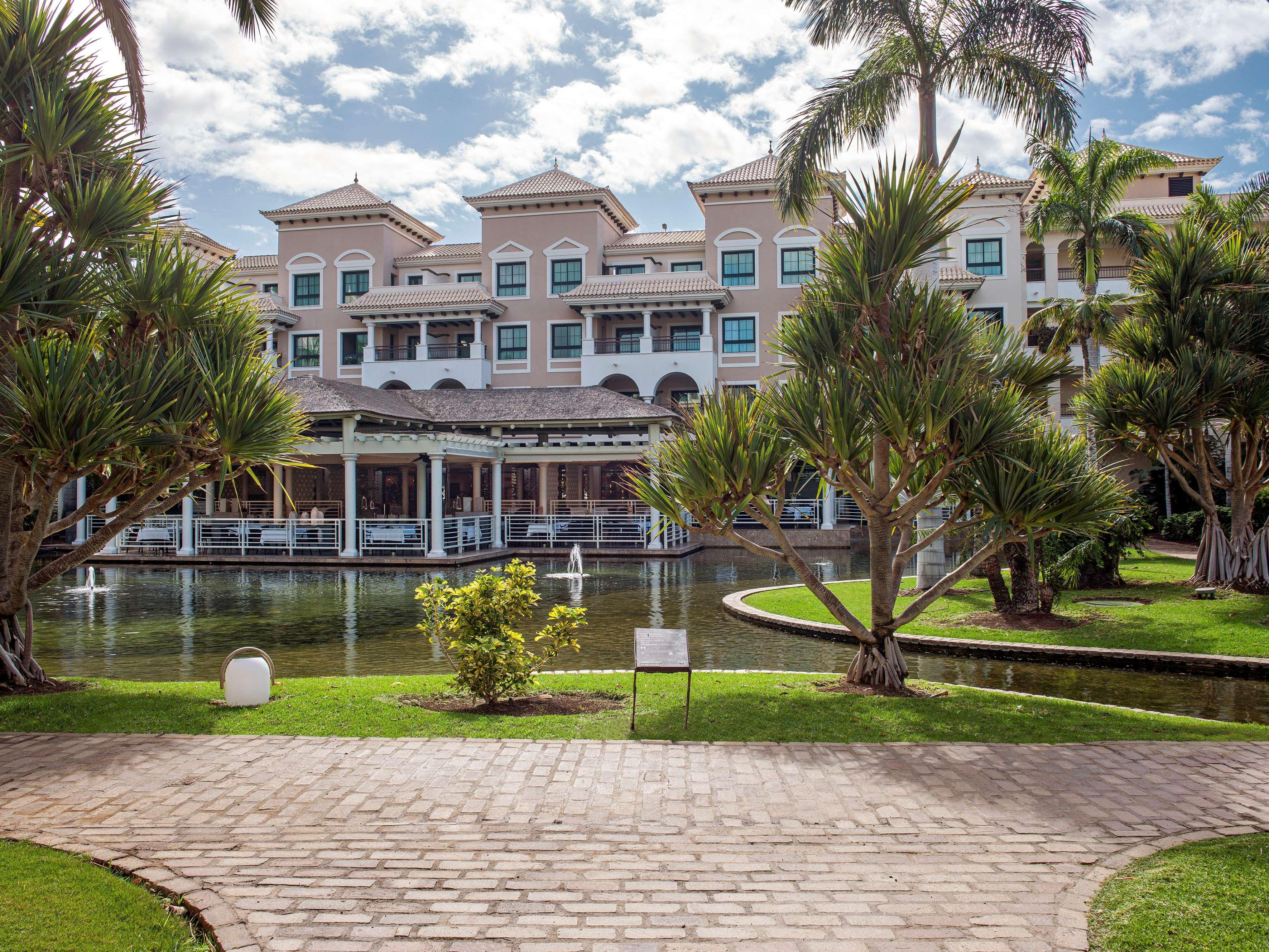 Gran Melia Palacio De Isora Resort & Spa Alcala  Exterior photo The Village