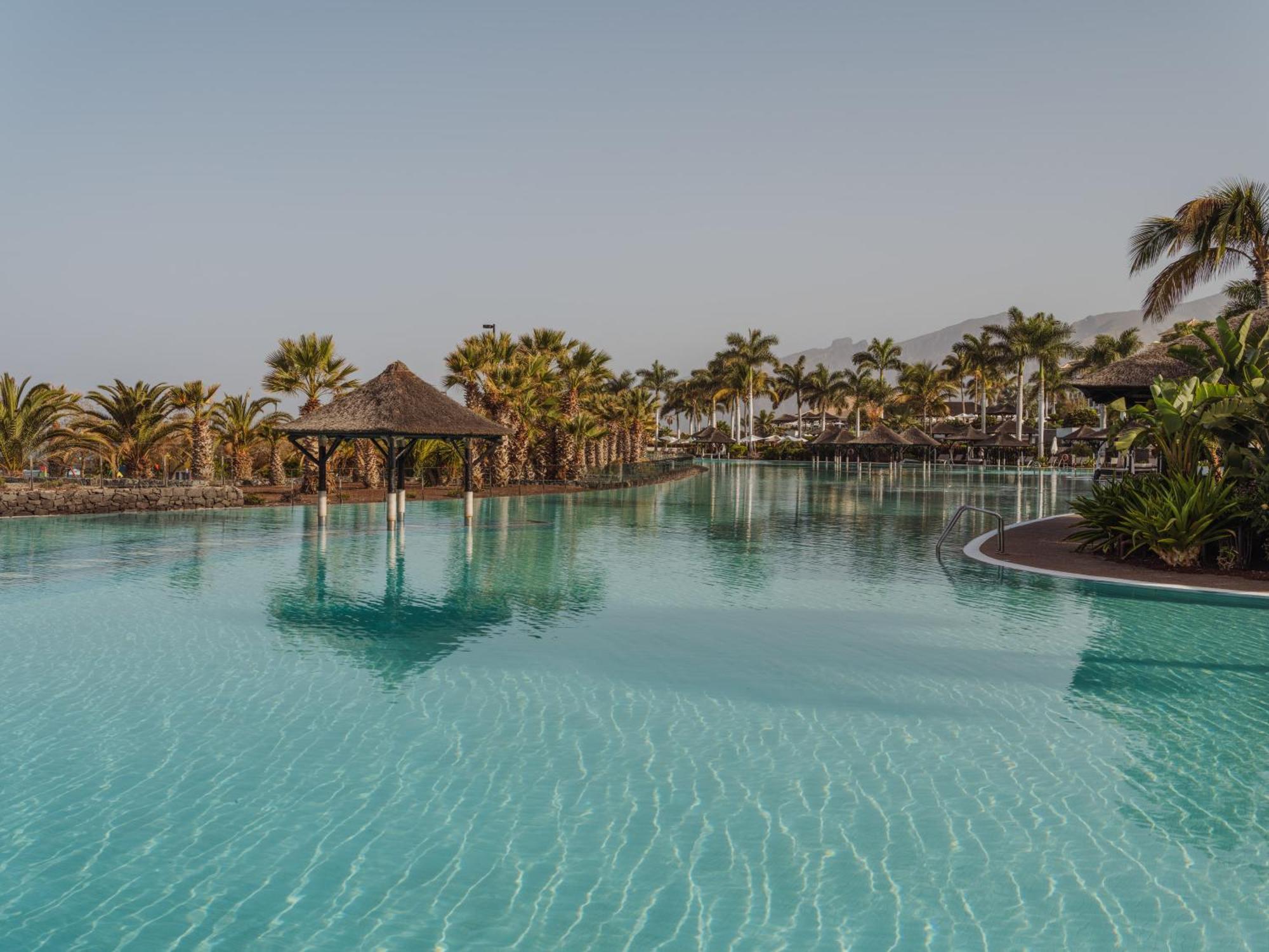 Gran Melia Palacio De Isora Resort & Spa Alcala  Exterior photo Hard Rock Hotel in Tenerife